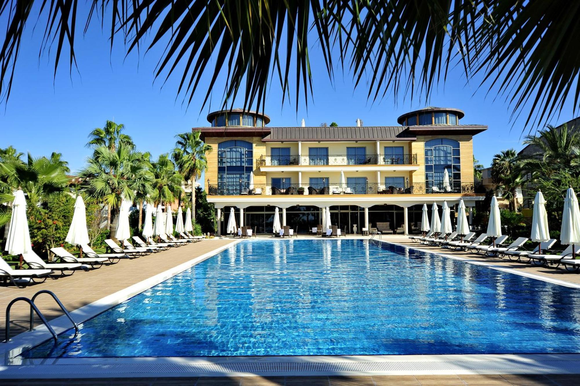 Villa Augusto Boutique Hotel & Spa โคนัคคลึ ภายนอก รูปภาพ